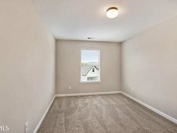 3rd image of 146 Magnaview Dr #146