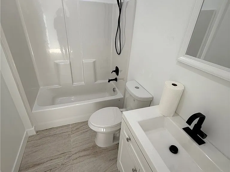 6144 Fair Ave — Photo 16
