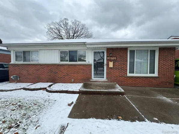 28712 Beste St, Saint Clair Shores, MI 48081