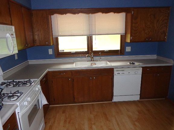 3rd image of 4904 Chesterfield Ave