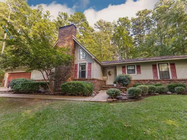 1115 Spring Valley Dr, Camden, AR 71701