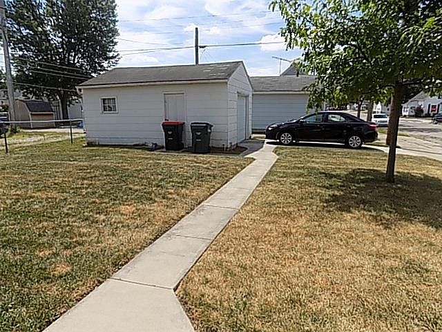 2nd image of 58 Euclid St
