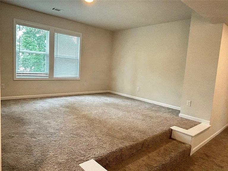 404 Fox Creek Dr — Photo 12