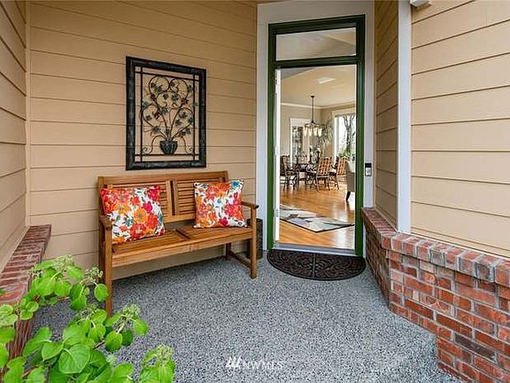 2nd image of 11311 SE 71st Pl