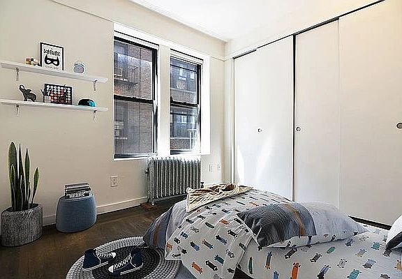 3rd image of 3621 Broadway #28
