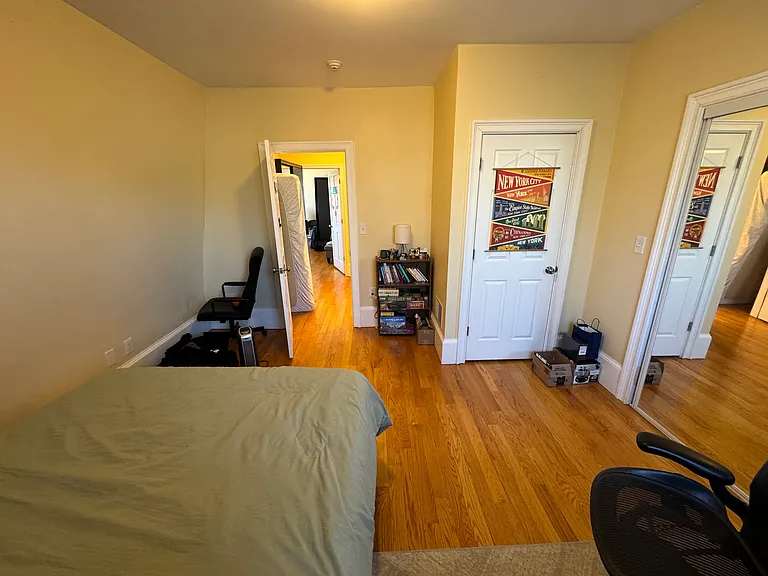 208 Holland St — Photo 23