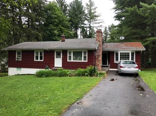 15 Lander Rd, Lee, MA 01238