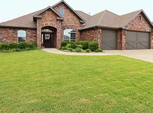 1006 Tarah Knolls Cir, Centerton, AR 72719