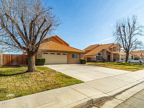 2nd image of 43742 Rialto Dr