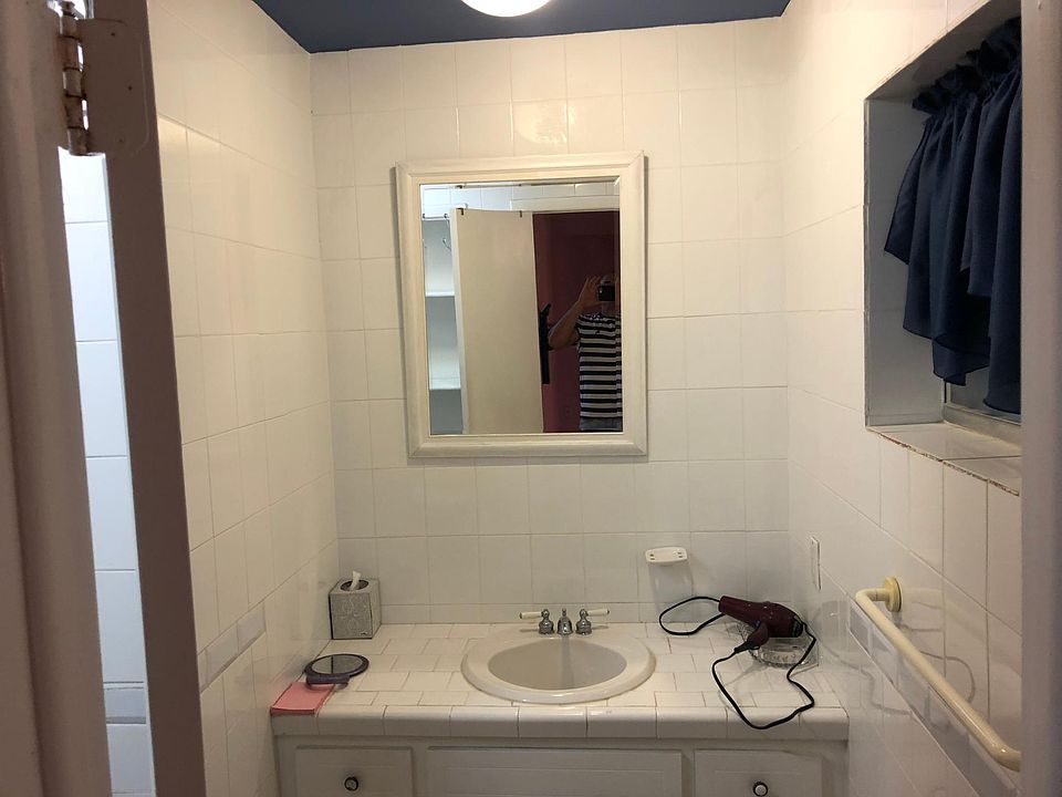 1st image of 6502 Kendale Lakes Dr