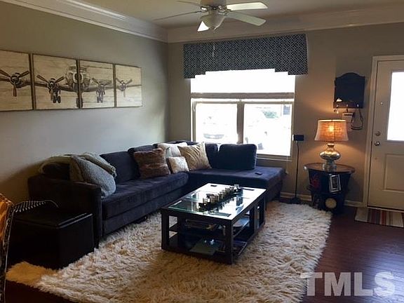 2nd image of 226 Mount Evans Dr