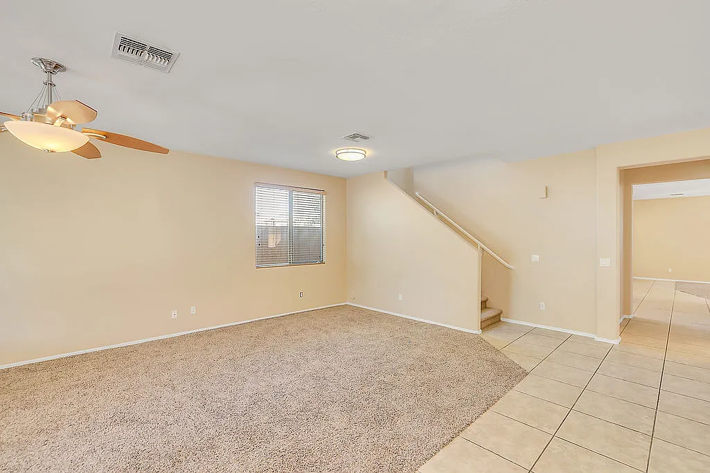 4 bed, 2504 sqft, $2,599 — Photo 3