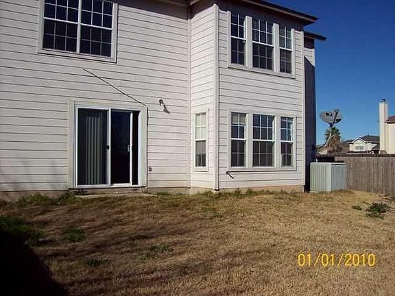 5th image of 710 Whispering Hollow Dr