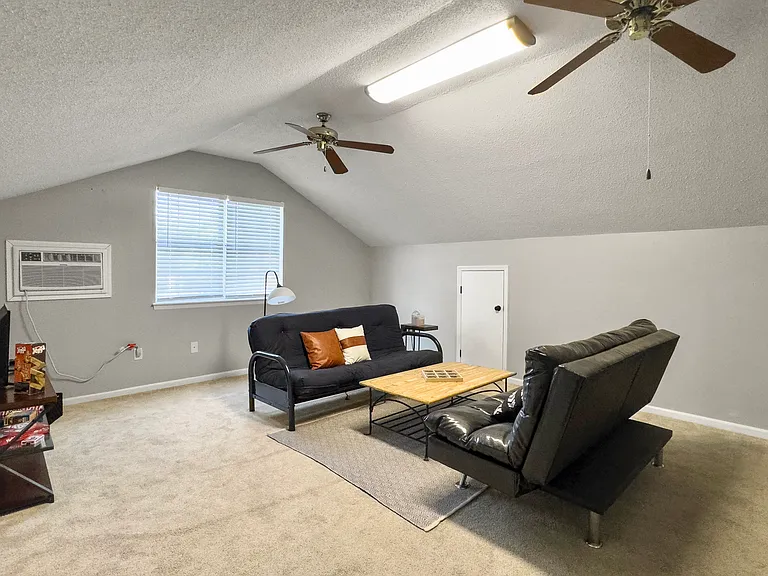 7900 Elderberry Cir — Photo 37
