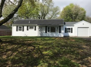 87 Palamino Dr, Rochester, NY 14623