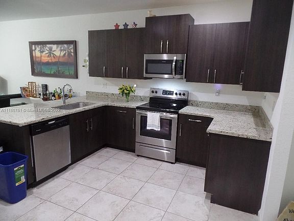 3rd image of 2446 SE 15th St #2446