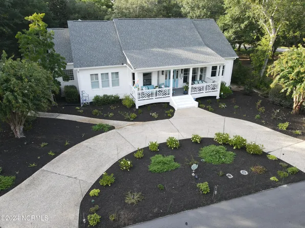 6247 Lookout Point Drive, Southport, NC 28461