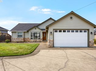 101 Frontier Ct, Sutherlin, OR 97479
