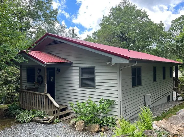 25 Spruce Lane, Newland, NC 28657