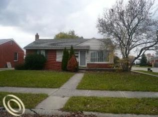 28647 Edward St, Roseville, MI 48066