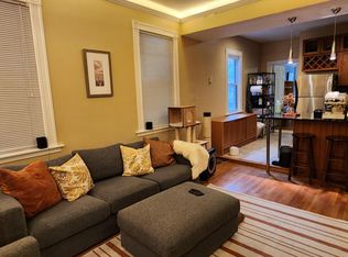 191 Maverick St APT 1L, Boston, MA 02128