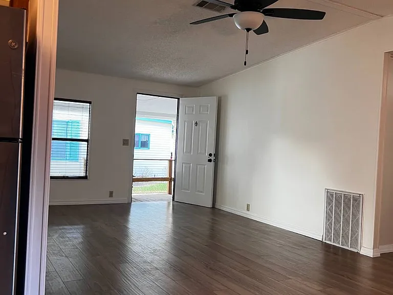 407 Whisper Oaks Dr #407 — Photo 13