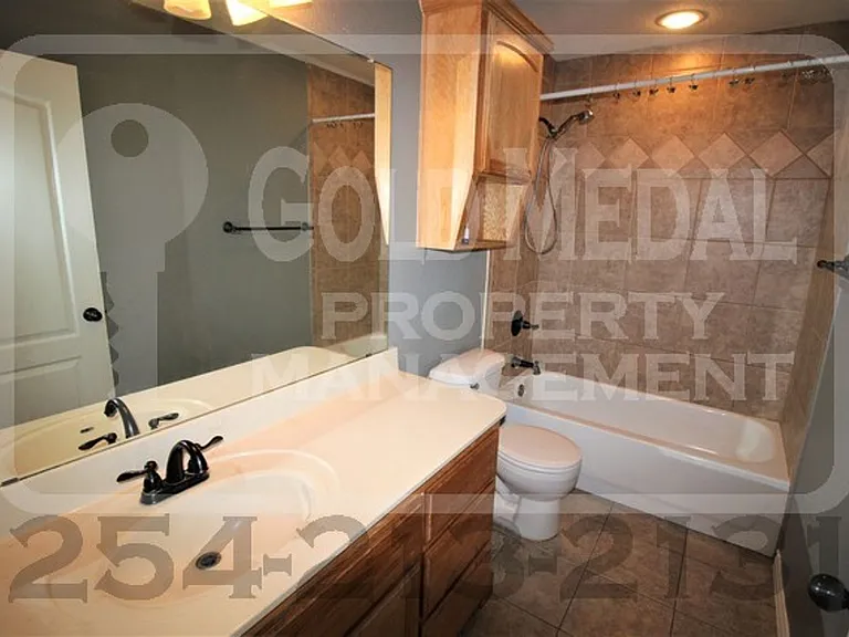 401 Hedy Dr — Photo 11