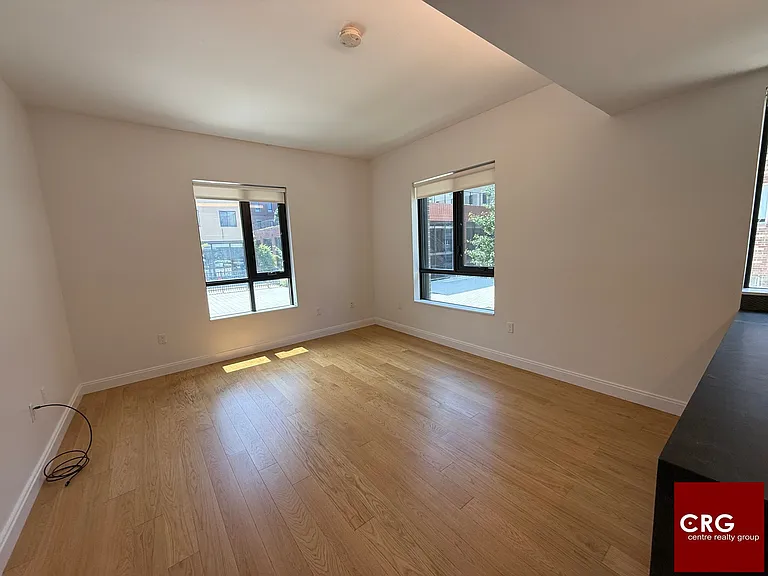 83-84 Gardner St #105L — Photo 8