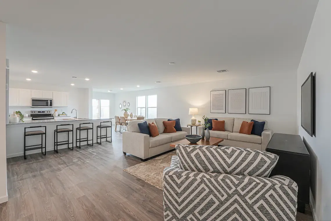 3 bed, 1650 sqft, $1,549 — Photo 2