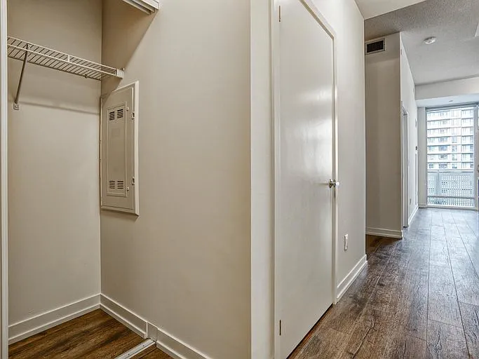 2520 Eglinton Ave W #1422 — Photo 5