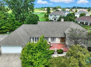 629 Hickory Ct, Bowling Green, OH 43402