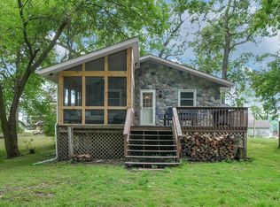 11206 Lakeshore Dr, Three Rivers, MI 49093