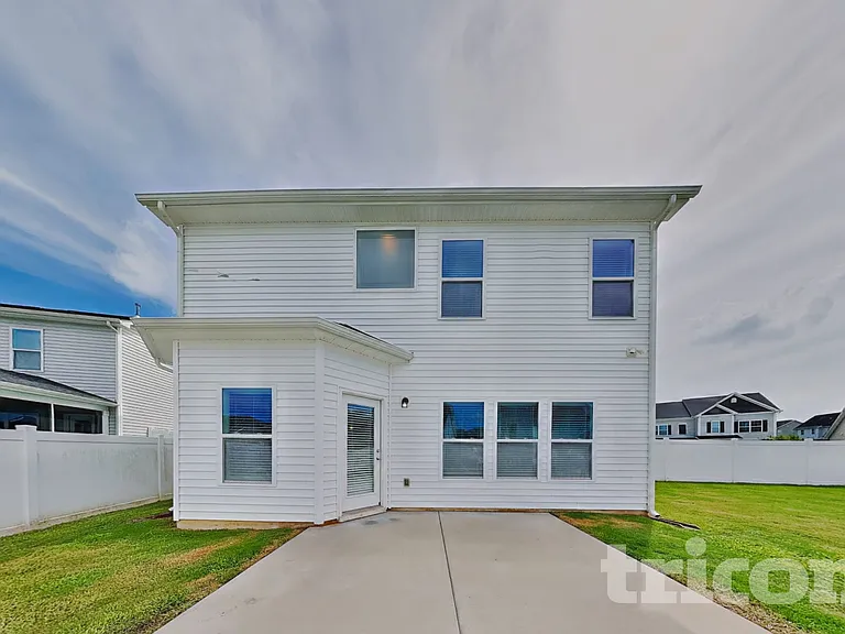 834 Lakemont Dr — Photo 16