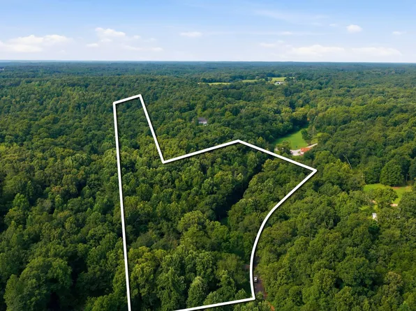 1 Hillcrest Rd, Dickson, TN 37055