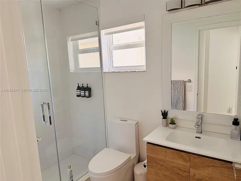 646 Stanton Dr — Photo 23