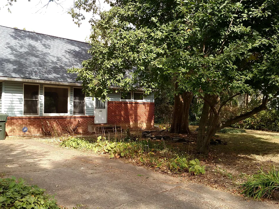 102 Dallas Ave