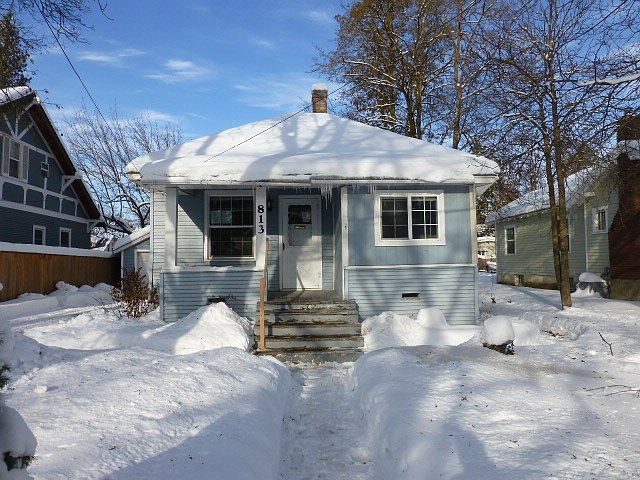 1st image of 813 E 32nd Ave