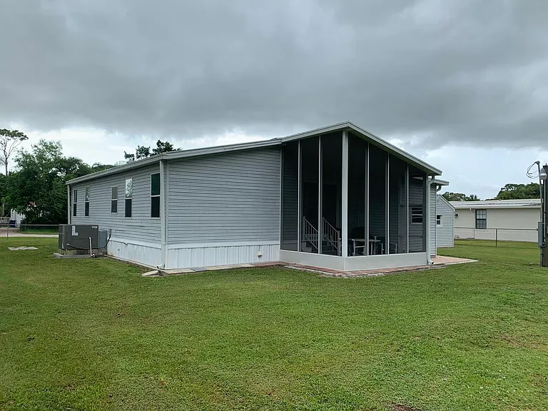 20361 Luettich Ln — Photo 2