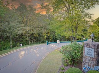 1298 Castlegate Blvd SE, Huntsville, AL 35801