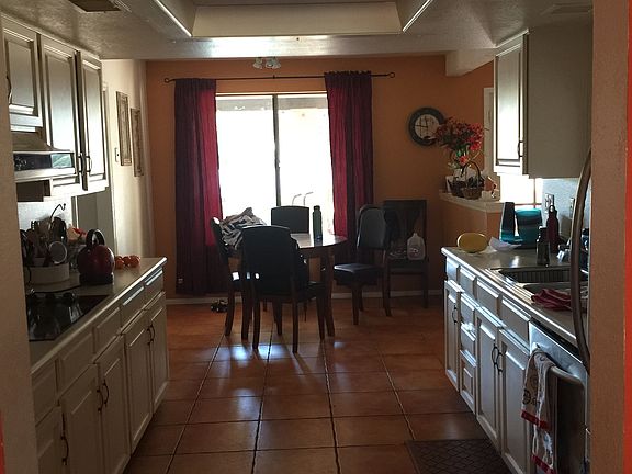 Spacious kitchen and breakfast nook