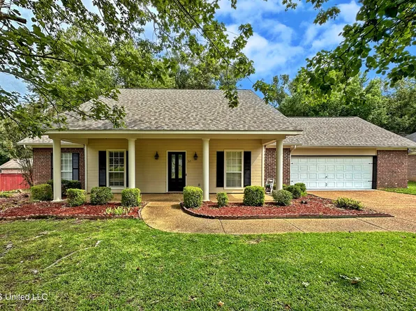 325 Hunters Ridge Dr, Clinton, MS 39056