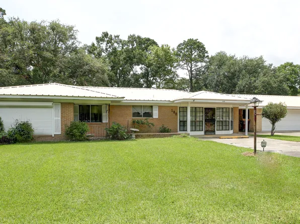 105 East Dr, New Iberia, LA 70563