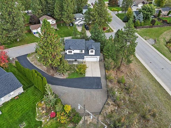 3rd image of 8220 E Sommerset Dr