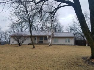 17043 142nd Pl, Perry, IA 50220