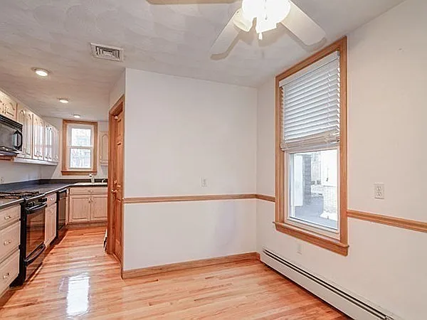 24 Burnside Ave #24 — Photo 8