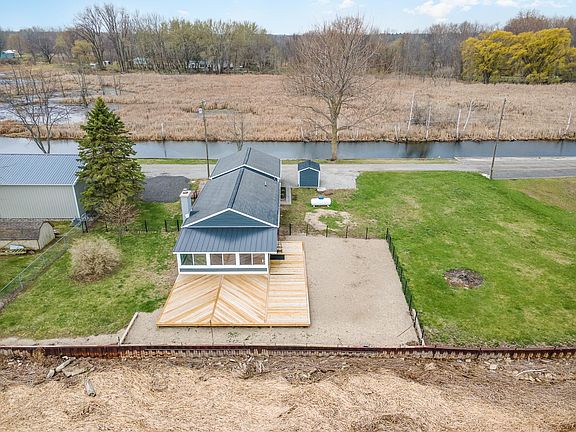4th image of 4932 Lakeside Dr