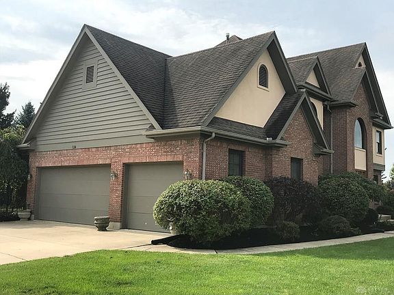 3rd image of 124 Old Carriage Dr