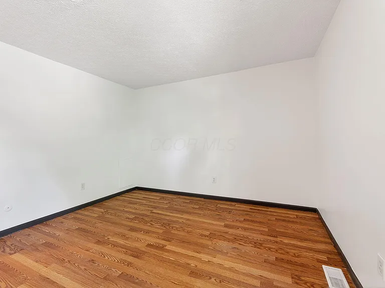 6477 Brookedge Ct — Photo 24