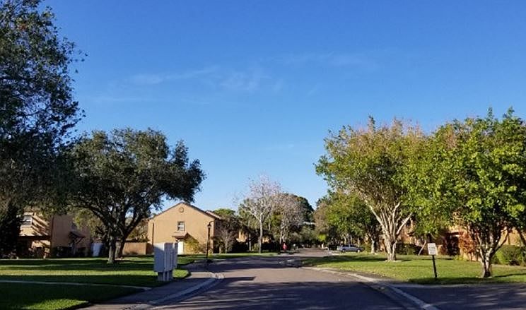2nd image of 1860 Clearbrooke Dr