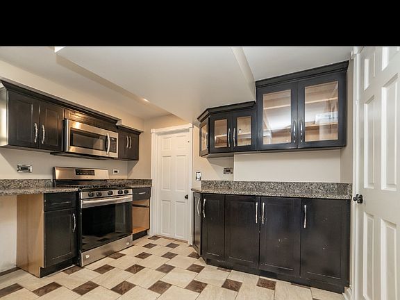 5th image of 3420 N Oketo Ave #Basement